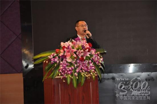 张金松先生发表演讲