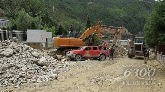 凯斯工程机械7.27泥石流抢通纪实