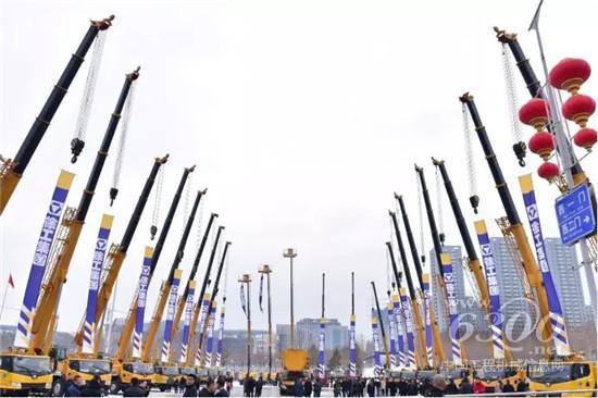 徐工,向全球轮式起重机第一发起冲击