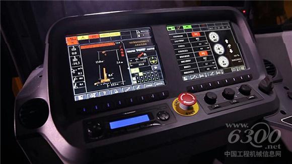 两块显示屏通电点亮