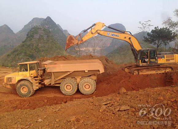 徐工XE370CA大型挖掘机