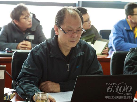 工业和信息化部运行监测协调局许国禄副巡视员