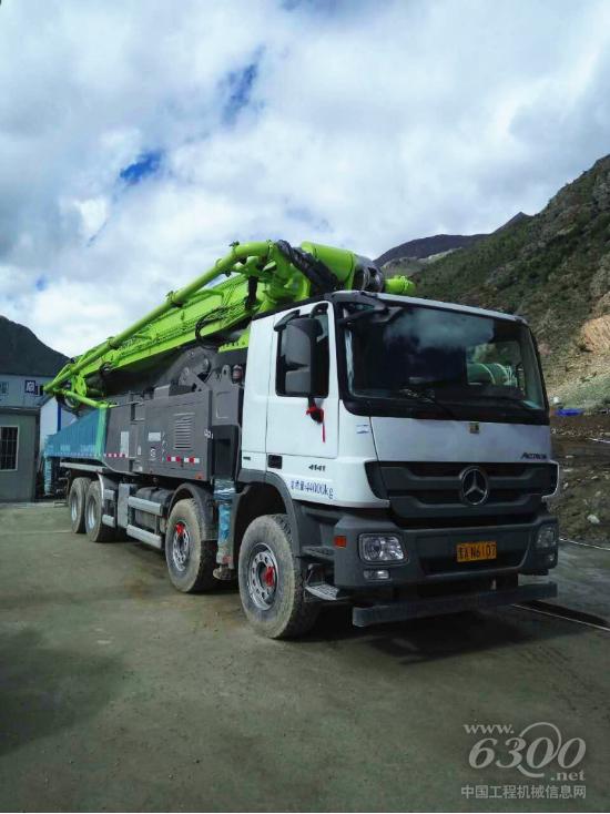 中联重科56米4.0高精高效泵车现身“世界屋脊”,助力拉萨市政建设