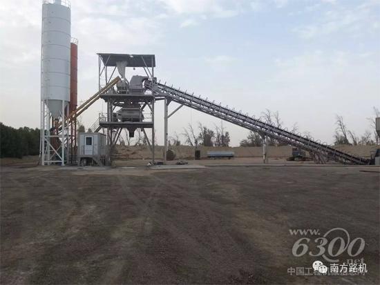 南方路机HZS100混凝土搅拌设备在沙特 (MANWA公司)