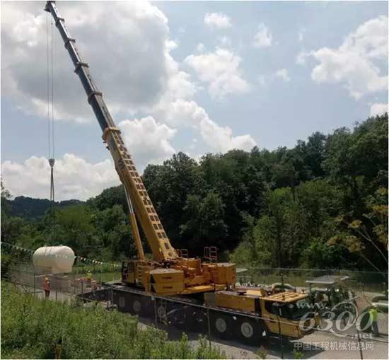 XCA300U在McDonald地区狭小场地，完成天然气贮存罐吊装