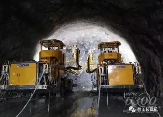徐工TZ系列凿岩台车奋战大盘山隧道