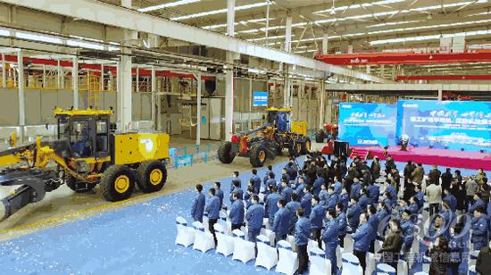 徐工矿用平地机、压路机批量交付国际高端市场！