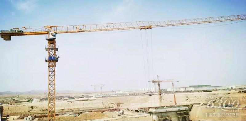 中联重科起重机3.webp