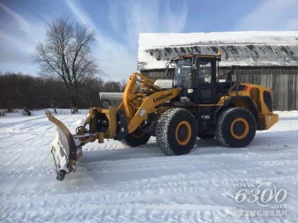 柳工<a href=//product.d1cm.com/tuituji/ target=_blank>推土机</a>设备