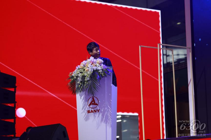 全新科技!重载典范!三一SY1250H闪耀2020上海宝马展