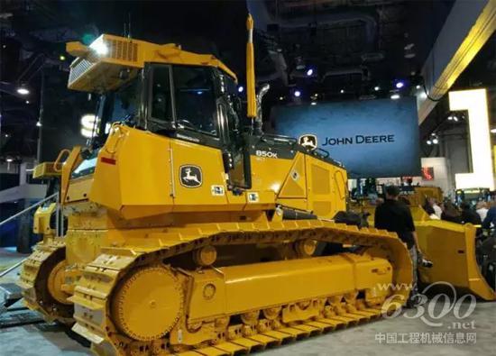 约翰迪尔推土机 约翰迪尔推土机