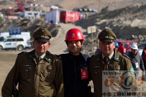 郝恒在救援现场