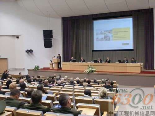 高远圣工总经理陈琦作为中国公路养护企业代表发言