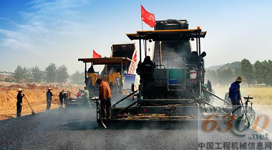 徐工RP953S摊铺机历经考验
