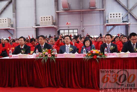 出席启航仪式的领导