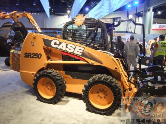 凯斯S系列滑移装载机