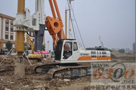 粤东首批旋挖打桩机助阵