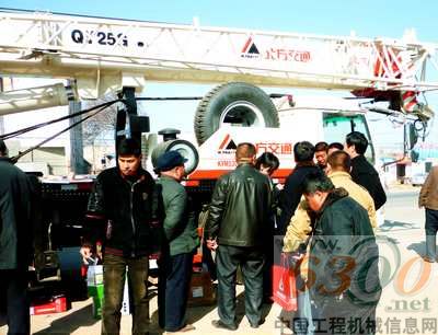 北方交通,起重机,巡展