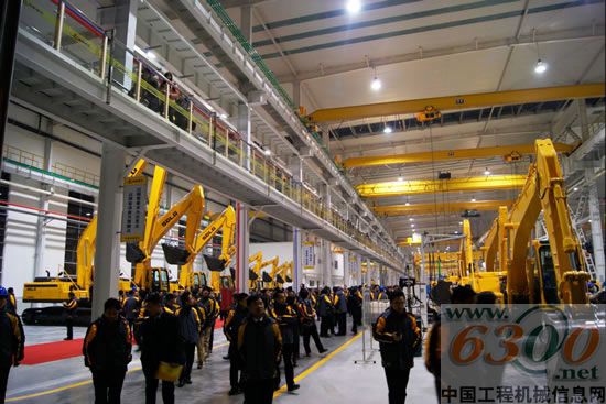 山东临工,两万台挖掘机生产基地