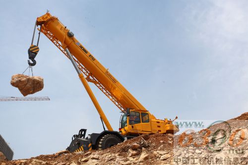 徐工重型RT系列越野轮胎起重机